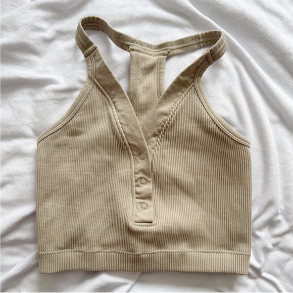💚Pro-Fit | Beige Ribbed Sports/ Crop Top - Medium - Picture 1 of 5
